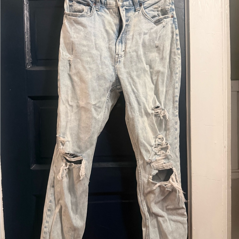 Abercrombie & Fitch Women's Light Blue Distressed Jeans